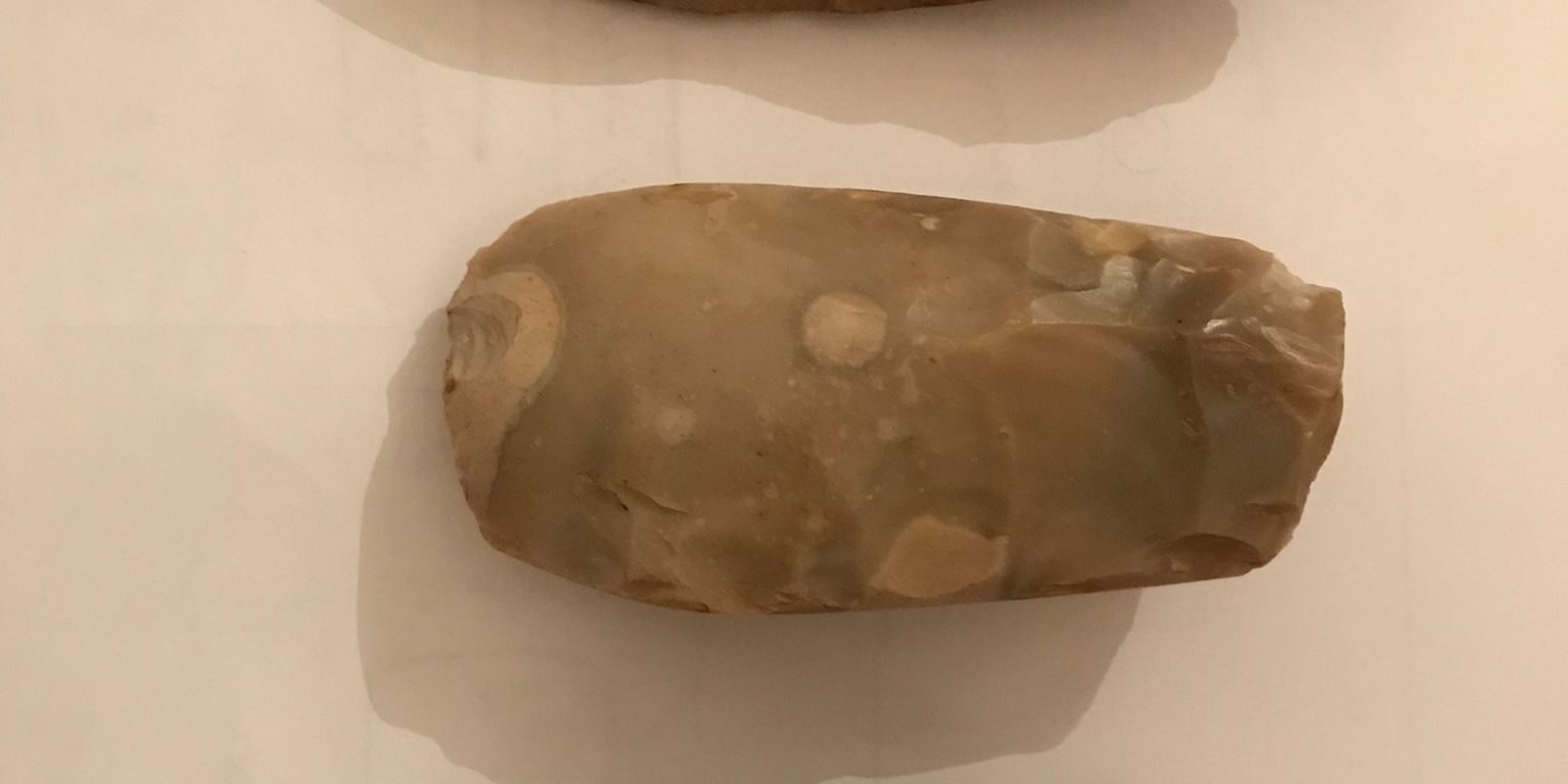 Haches polies trouvees a Nangeville (Source Jean-Francois Lefebvre)