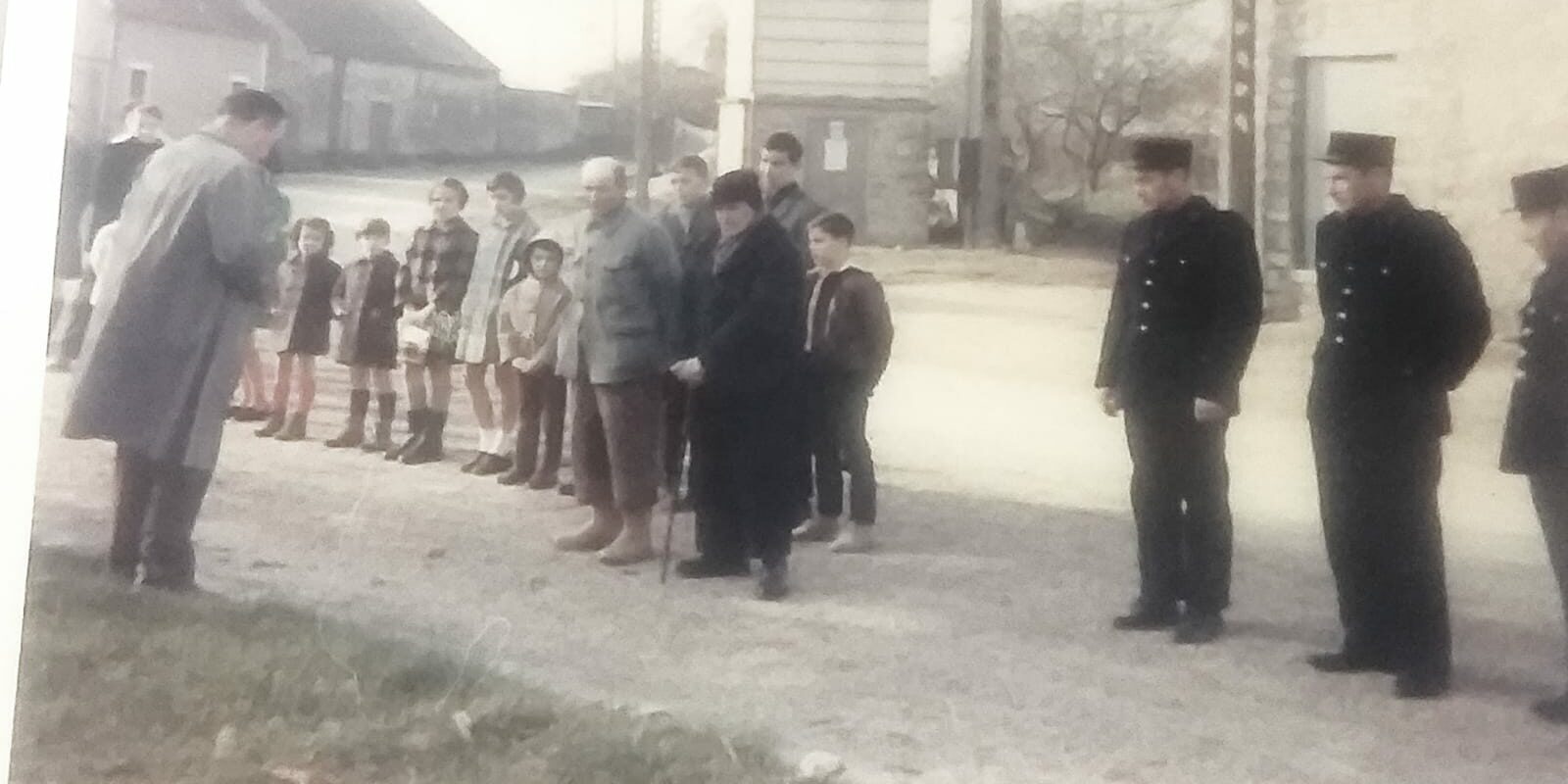 Ceremonie pompiers (3) – medailles – (mai 2022)